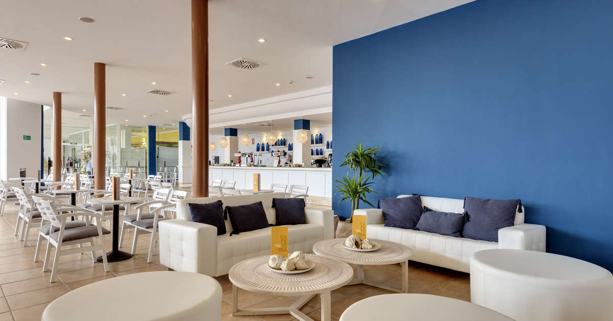 Een foto van het interieur van Garden Playanatural Hotel & Spa