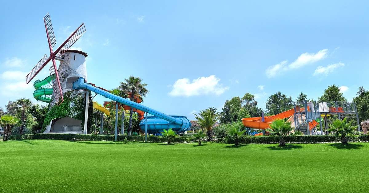 Een foto van het zwembad bij Starlight Resort Hotel
