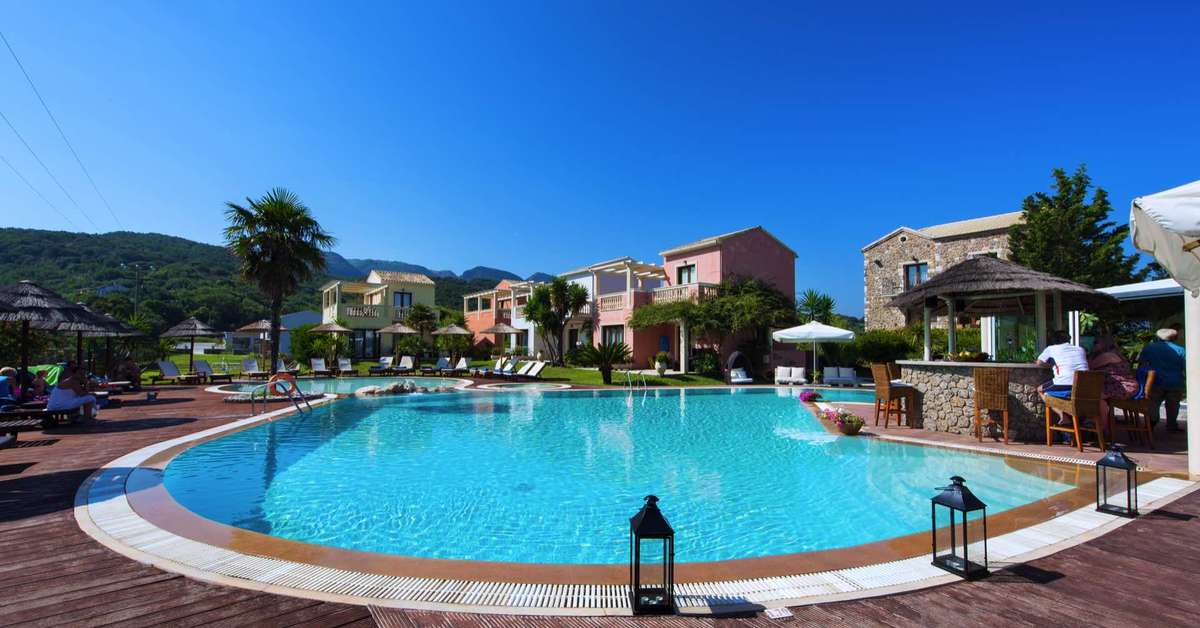 Een foto van het zwembad bij Almyros Villas