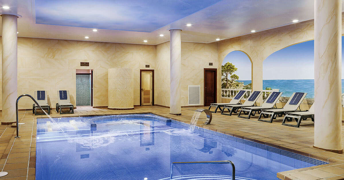 Ein Foto vom Pool im H10 Punta Negra