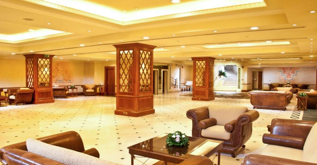 Een foto van het interieur van Hotel Royal Olympic