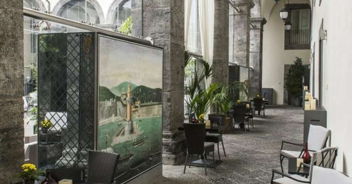 Een foto van Palazzo Caracciolo Napoli