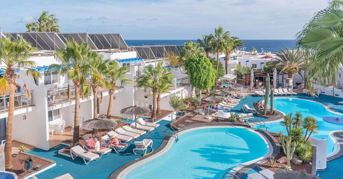 Een foto van het zwembad bij Parque Tropical