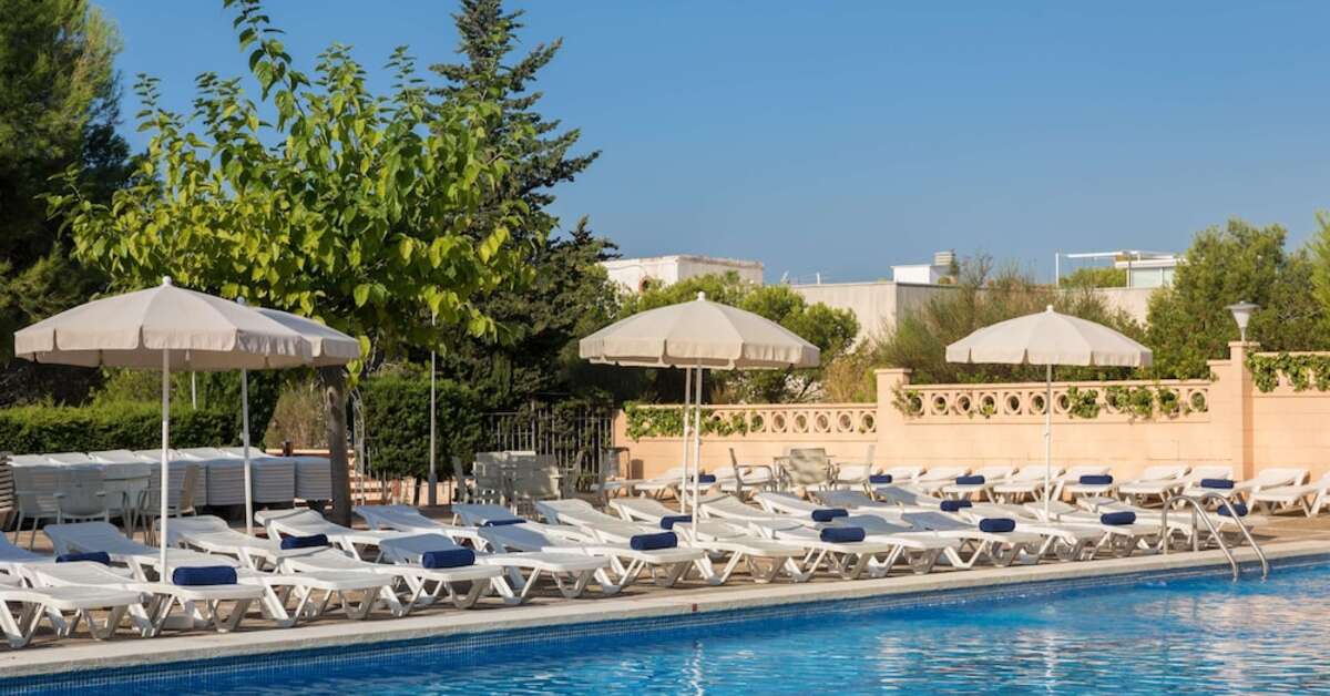 Een foto van het zwembad bij H-Top Molinos Park Hotel