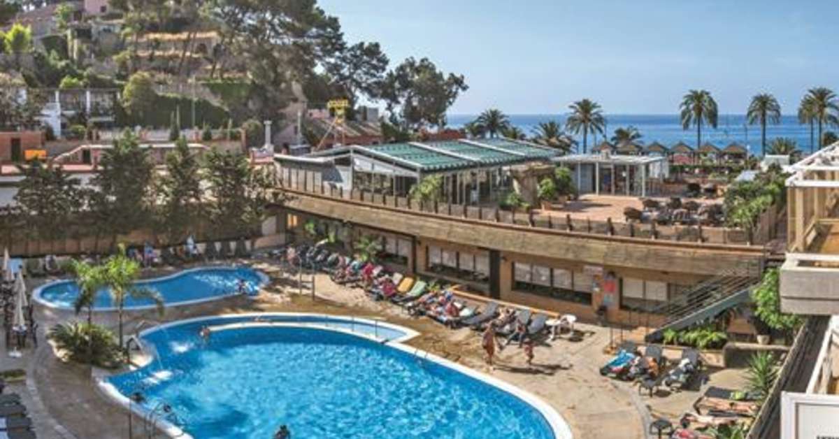 Een foto van het zwembad bij Hotel Rosamar & Spa