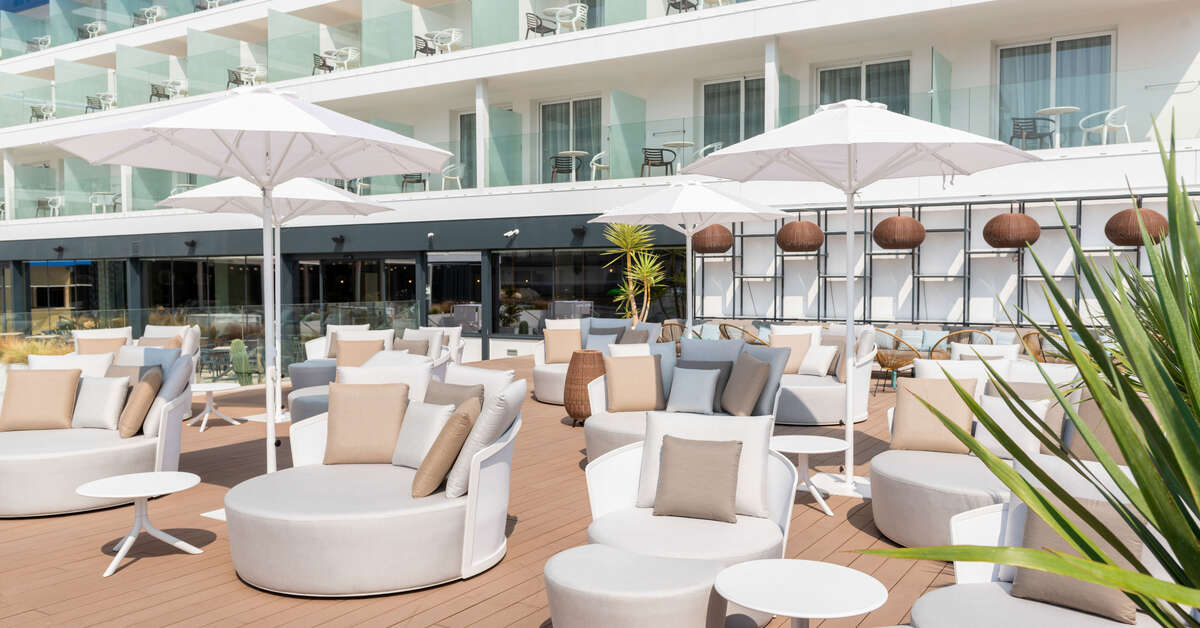 Een foto van L'Azure Hotel