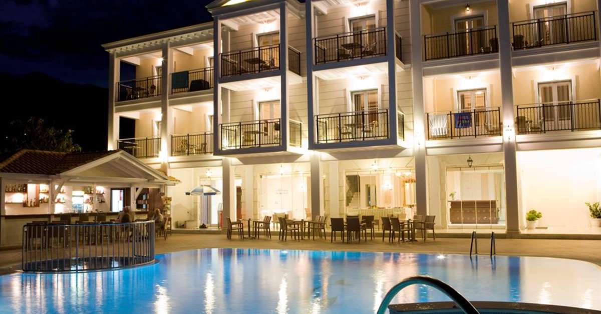 Een foto van het zwembad bij Appartementen Royal Nidri