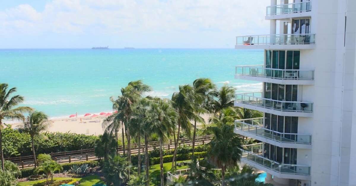 Een foto van het terras bij Lexington Hotel Miami Beach