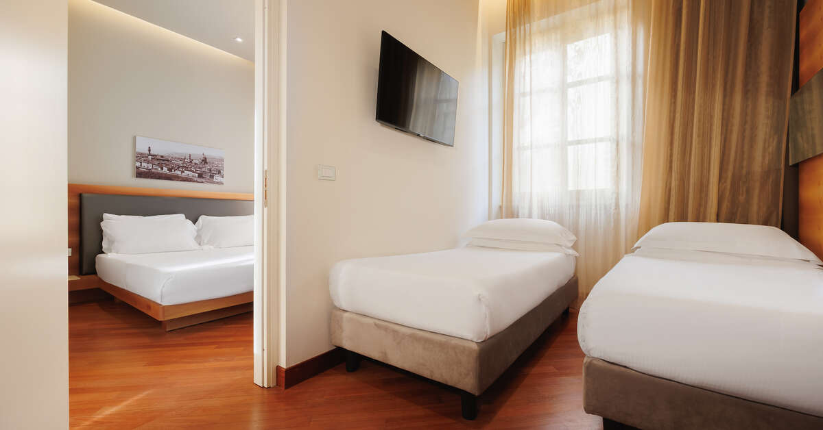 Een foto van Embassy Hotel