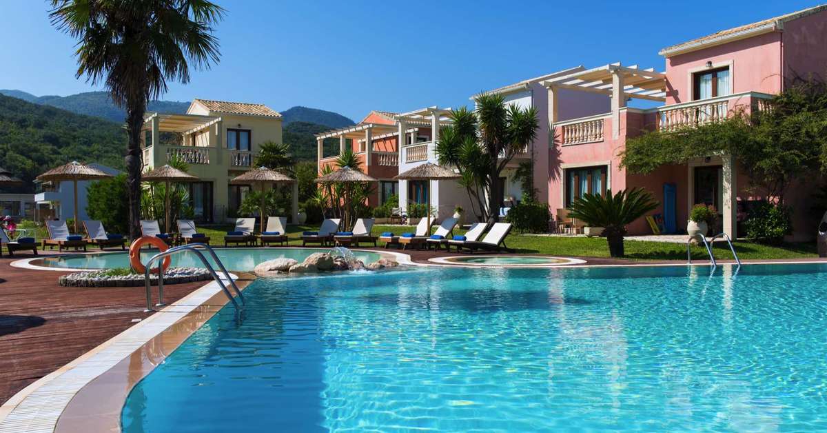 Een foto van het zwembad bij Almyros Villas