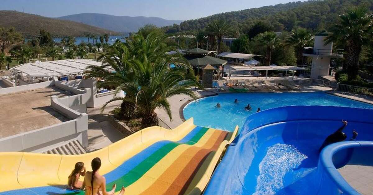 Een foto van het zwembad bij Green Bay Resort & Spa