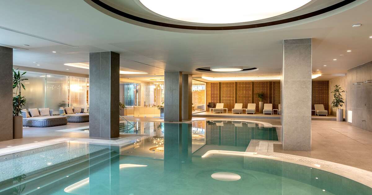 Een foto van het zwembad bij Nissiblu Beach Resort