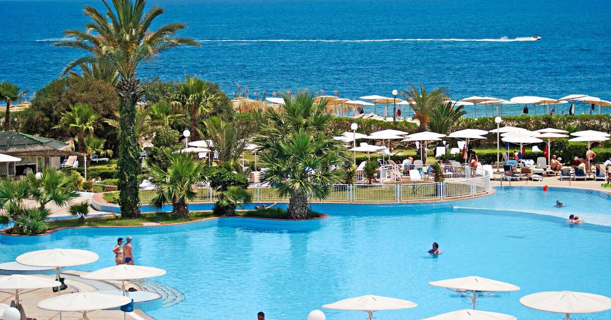 Een foto van het zwembad bij El Mouradi Palm Marina