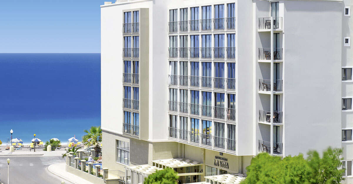 Een foto van de buitenkant van Mitsis La Vita Beach Hotel