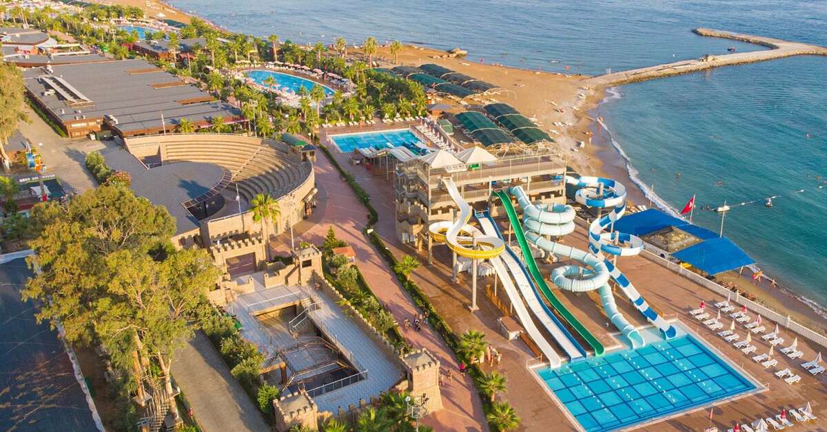 Een foto van het zwembad bij Hotel Eftalia Marin