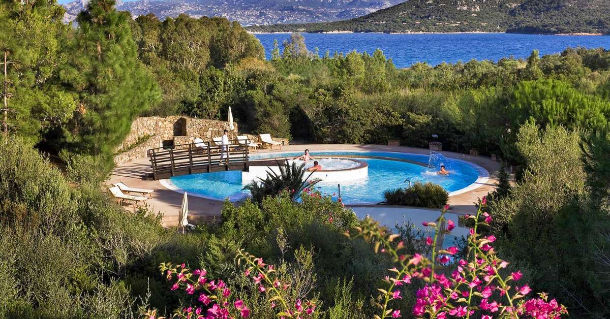 Een foto van het zwembad bij Cala di Lepre Park Hotel & Spa