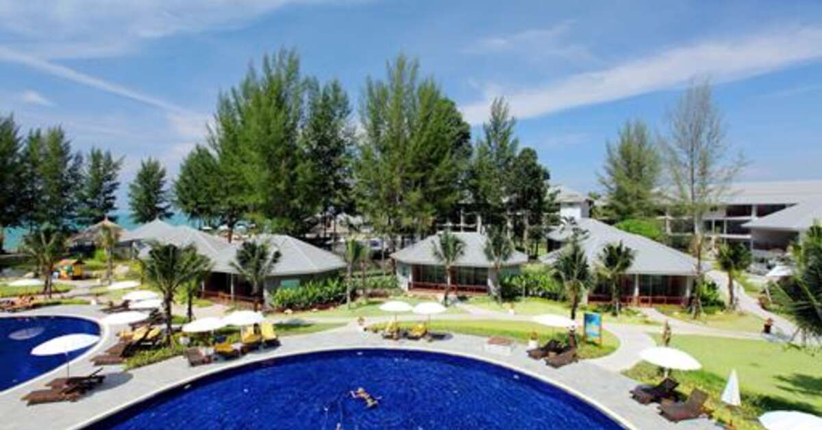 Een foto van het zwembad bij Sentido Khao Lak Resort