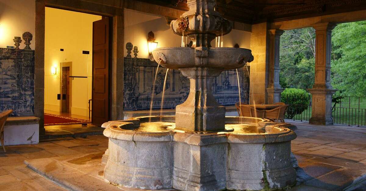 Een foto van het terras bij Pousada Mosteiro Guimaraes