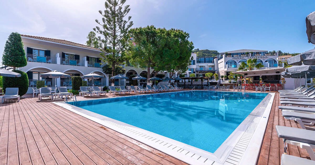 Een foto van het zwembad bij Contessa Hotel