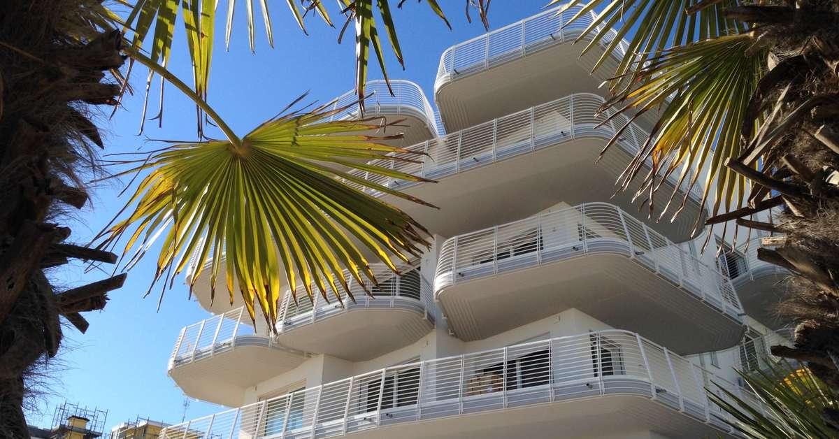 Ein Foto von der Außenansicht des Hotel Le Soleil