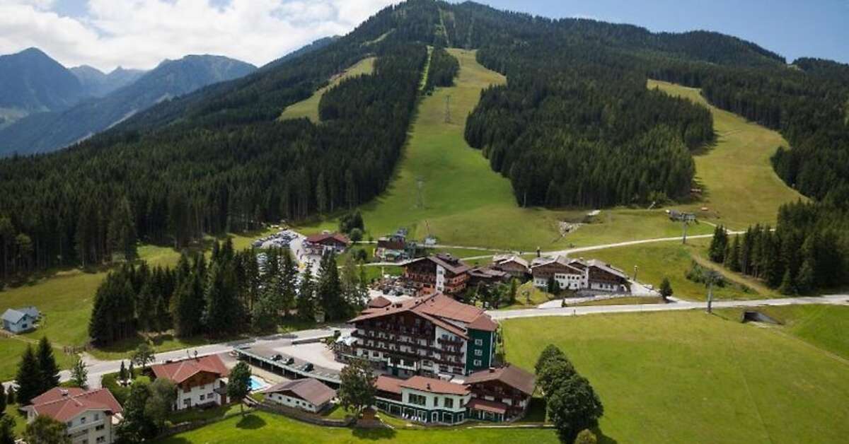 Ein Foto von der Außenansicht des Hotel Waldfrieden
