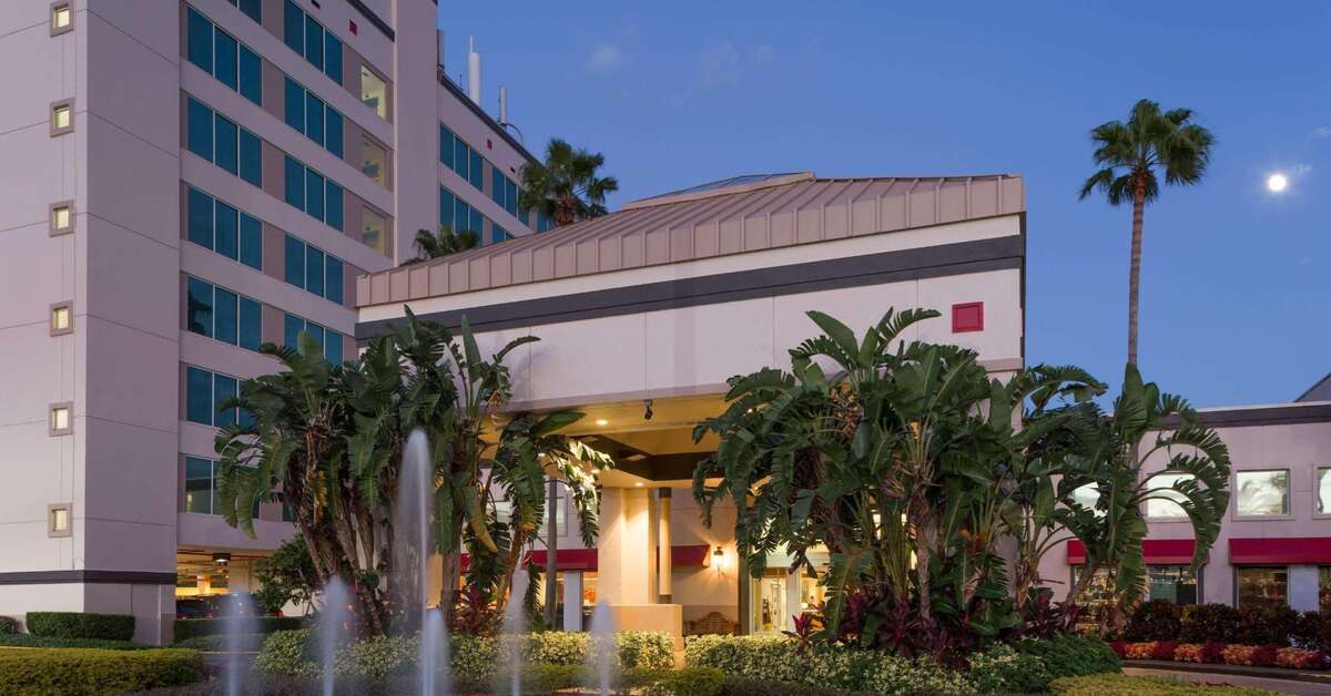 Ein Foto Ramada by Wyndham Kissimmee Gateway