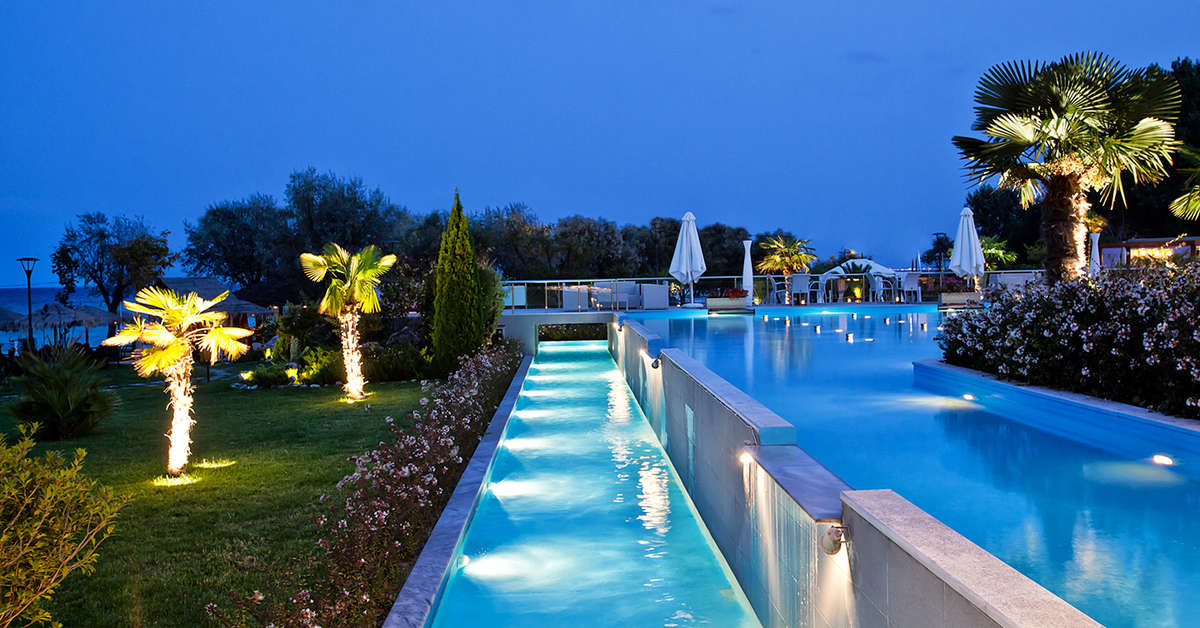 Een foto van het zwembad bij Hotel Poseidon Palace