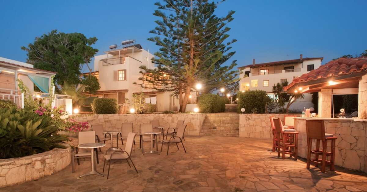 Een foto van het terras bij Panorama Seaview Appartementen