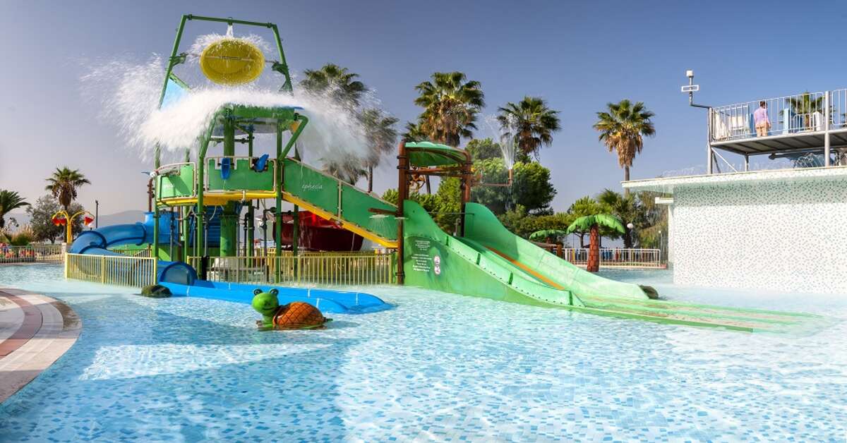 Een foto van het zwembad bij Ephesia Holiday Beach Club