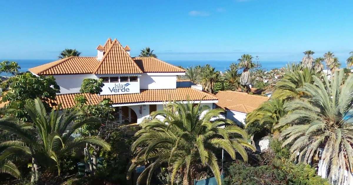 Een foto van de buitenkant van Isla Verde