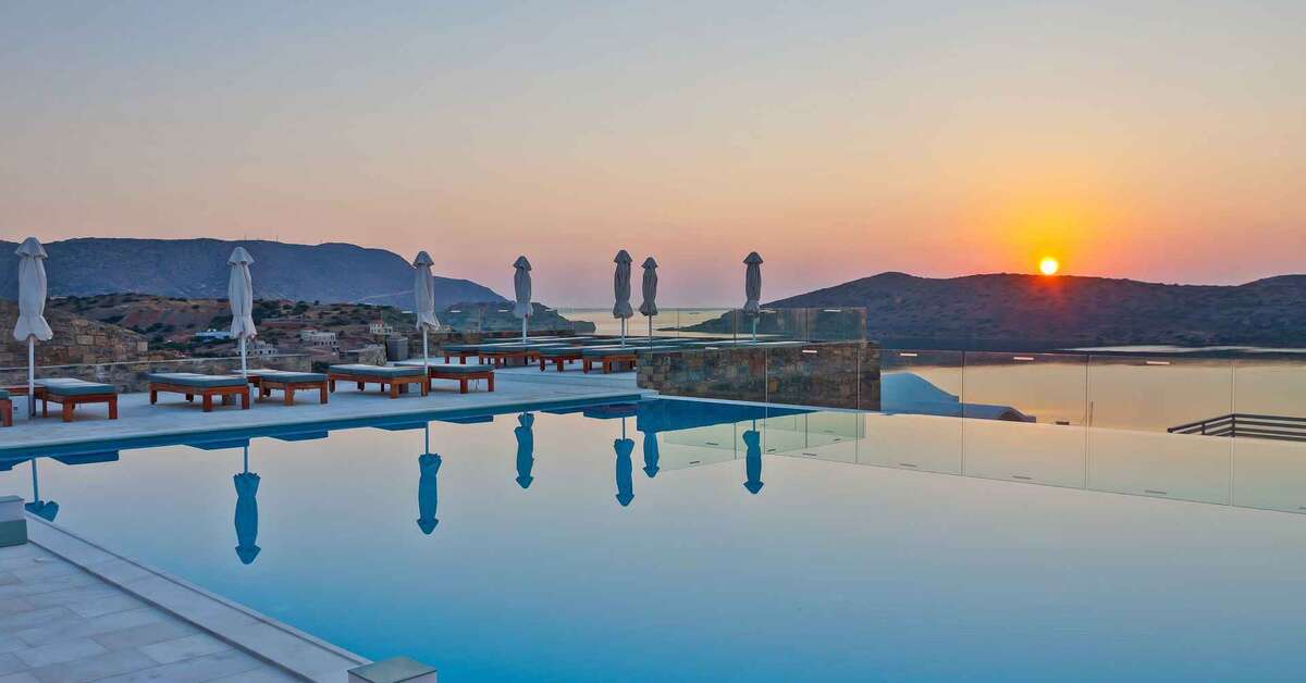Een foto van het zwembad bij Royal Marmin Bay Boutique & Art Hotel