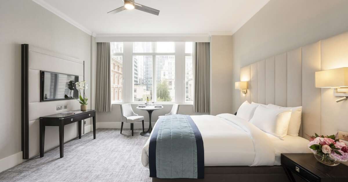 Ein Foto Tower Residences by Blue Orchid