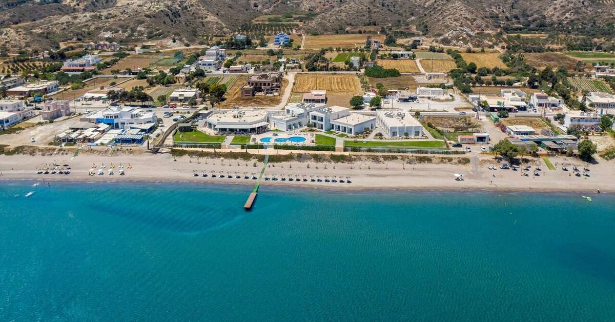 Een foto van het zwembad bij Royal Bay