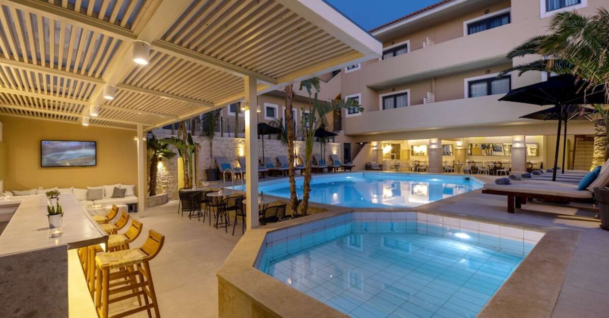Een foto van het zwembad bij La Stella Appartementen & Suites