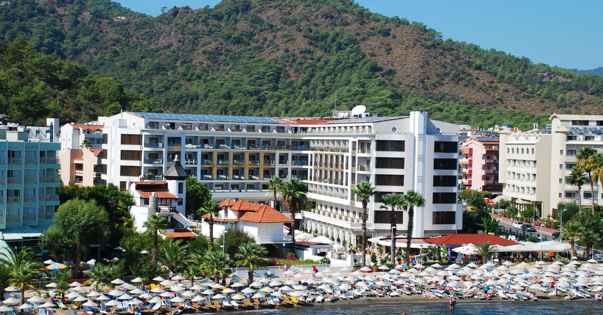 Een foto van de buitenkant van Hotel Golden Rock Beach