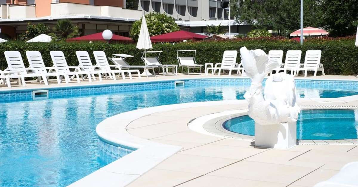 Een foto van het zwembad bij Hotel Fra i Pini