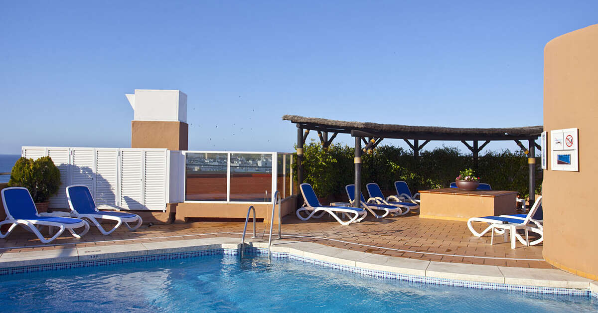 Een foto van het zwembad bij Hotel Princesa Playa Marbella