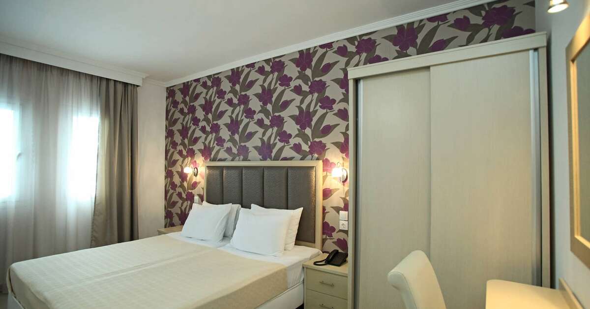 Een foto van Naias Beach Hotel