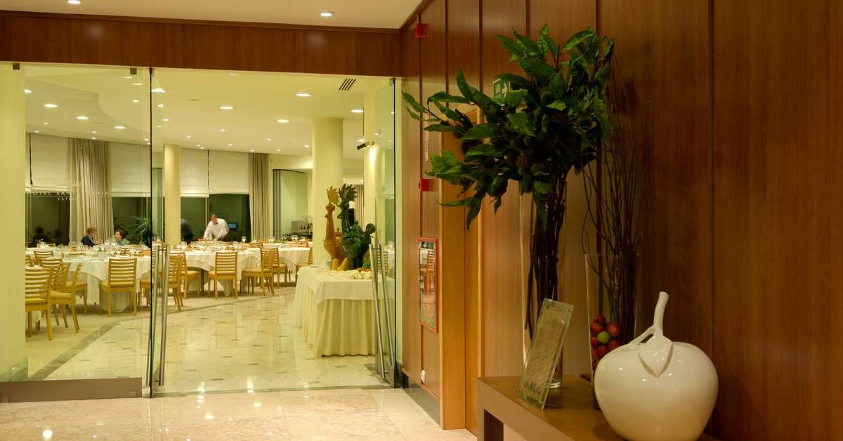 Een foto van het interieur van Hotel Santa Maria
