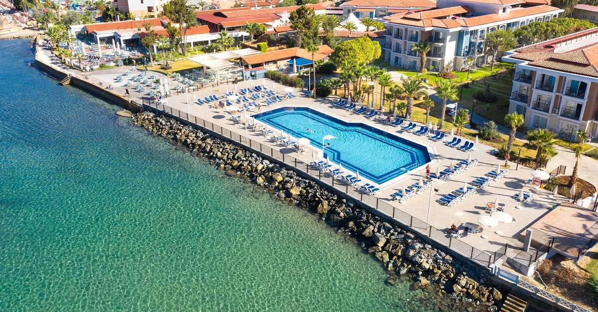 Een foto van het zwembad bij Ephesia Holiday Beach Club