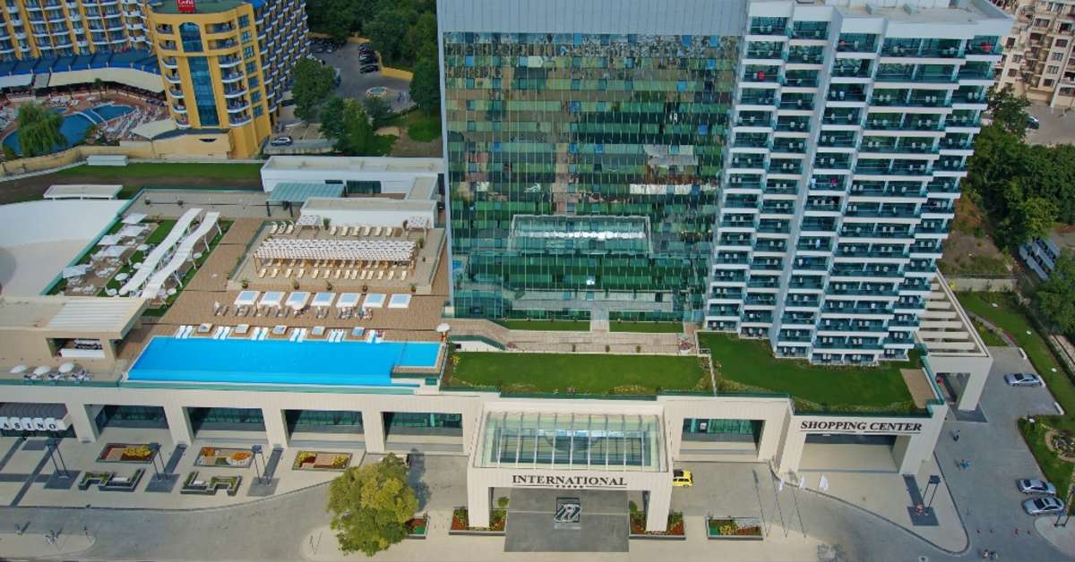 Ein Foto von der Außenansicht des International Hotel Casino & Tower Suites