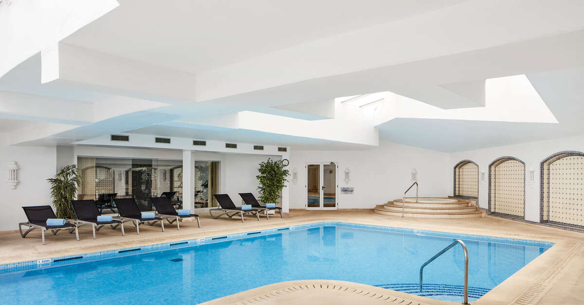 Een foto van het zwembad bij NH Lagos Algarve Resort