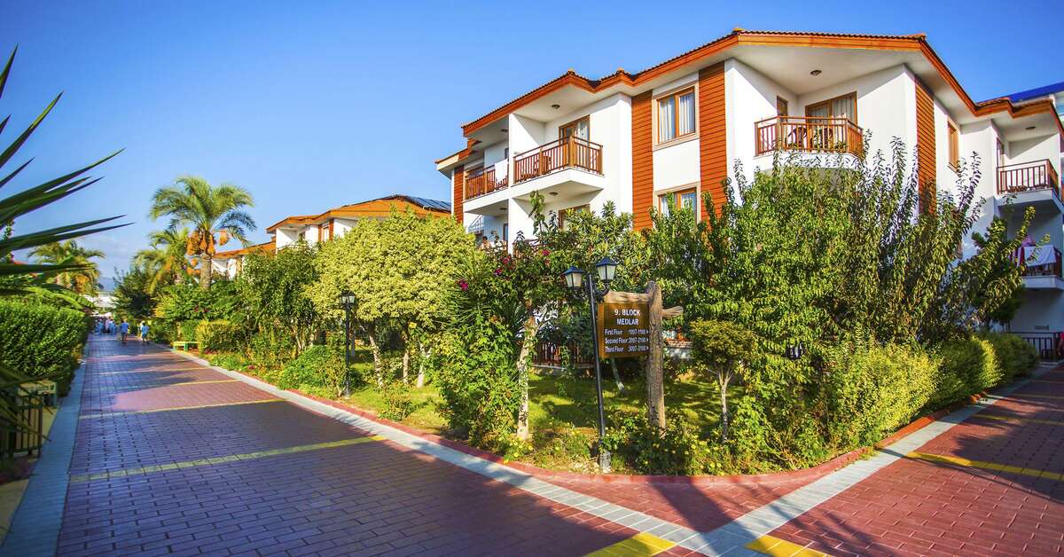 Een foto van de buitenkant van Eftalia Village