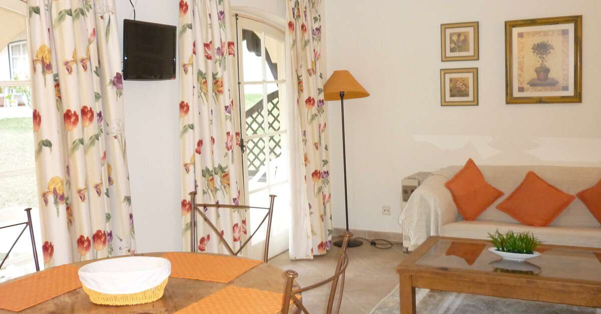Ein Foto Old Village Apartments
