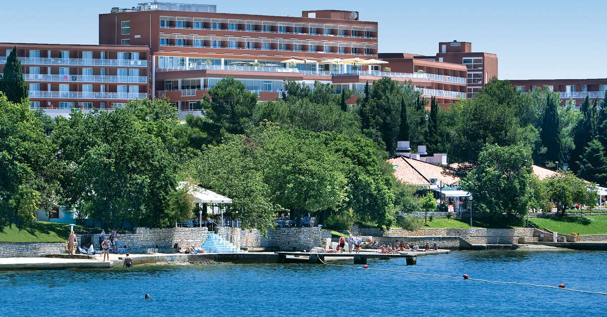 Een foto van de buitenkant van Hotel Albatros Plava Laguna