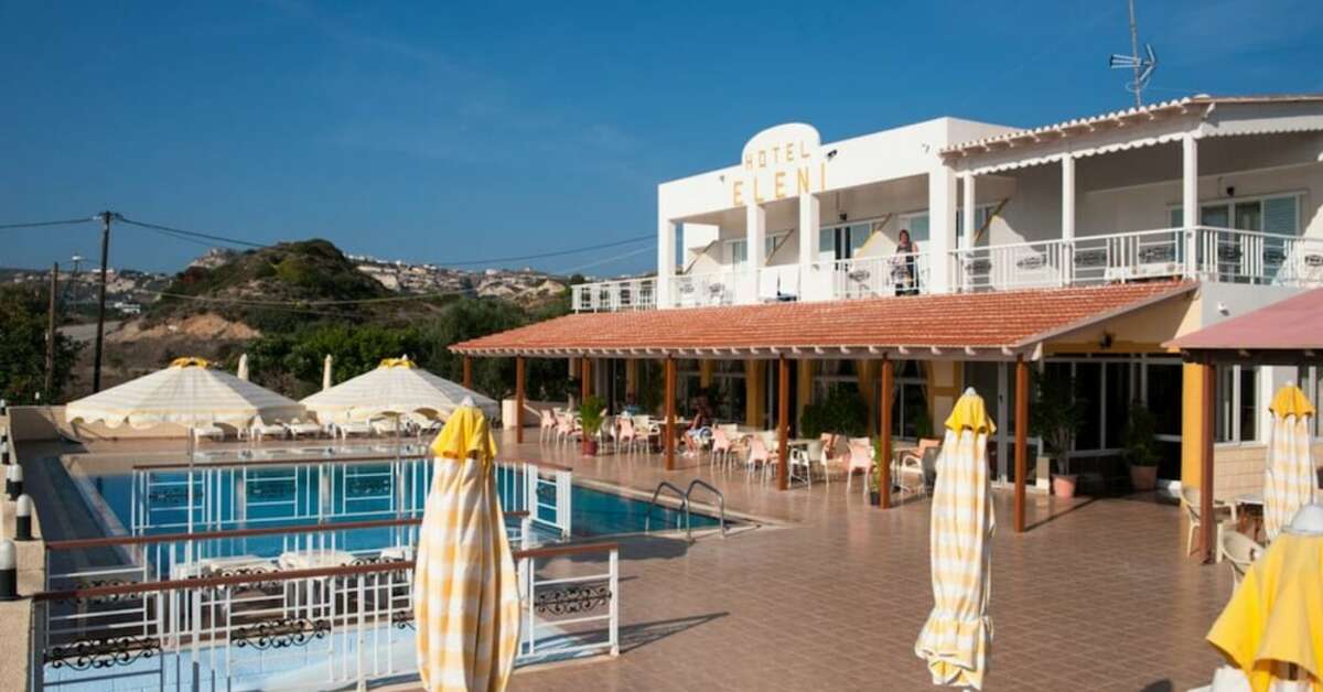 Een foto van het zwembad bij Eleni Hotel