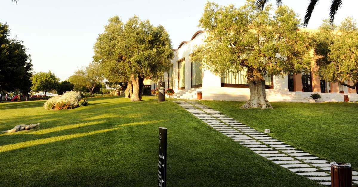 Een foto van het terras bij Gallipoli Resort