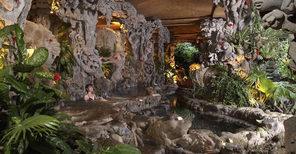 Een foto van de buitenkant van Hotel Tjampuhan & Spa