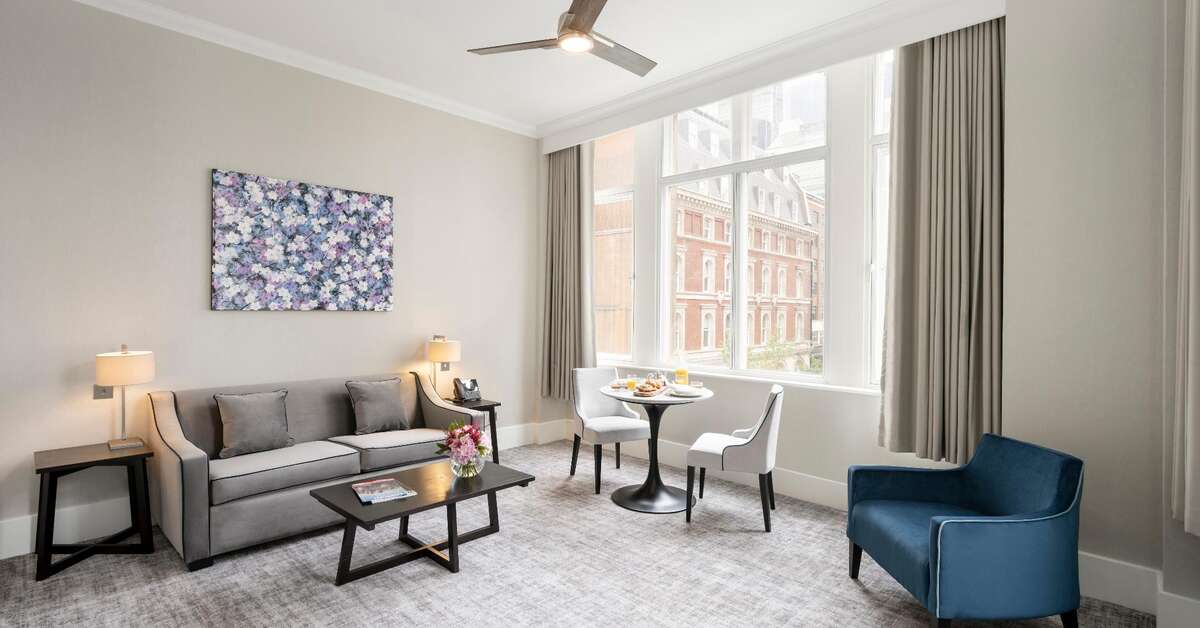 Ein Foto Tower Residences by Blue Orchid