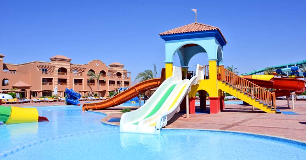 Een foto van het zwembad bij Charmillion Club Aquapark